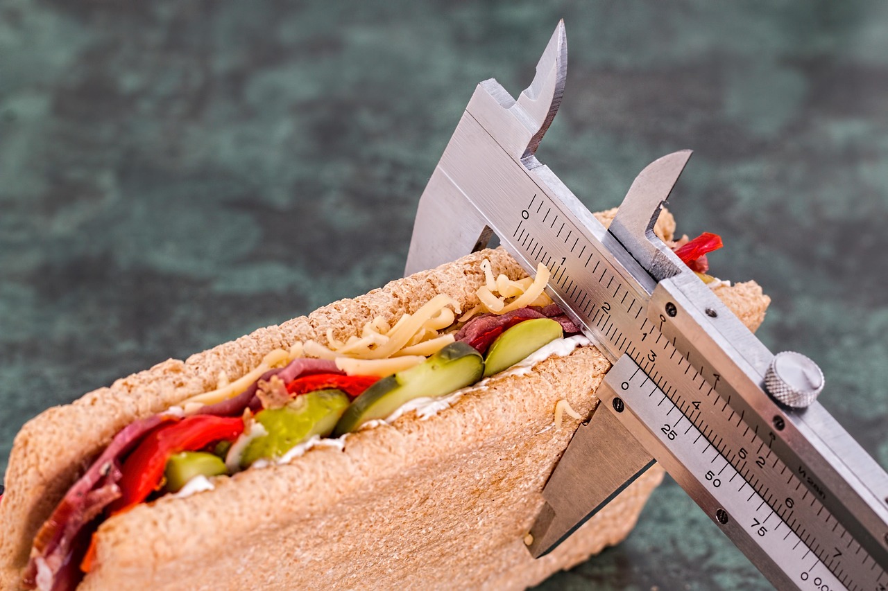 Especialistas sublinham que o controlo do peso passa, antes de tudo, por escolhas alimentares mais equilibradas no dia a dia.
